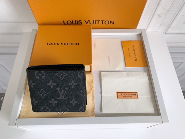 LVコピーウォレット背面デザイン